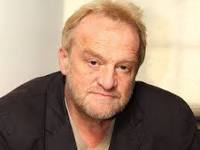 How tall is Antony Worrall Thompson?